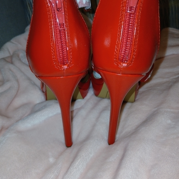 Red Amore Heels - Picture 6 of 9